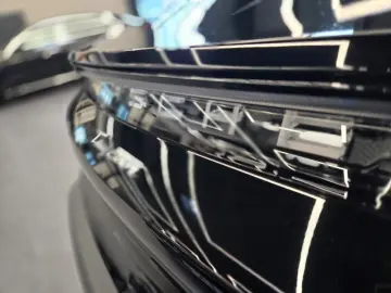 Porsche Taycan 70thYear Pano Beif Dis  5 Sitzer