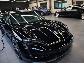 Porsche Taycan 70thYear Pano Beif Dis  5 Sitzer