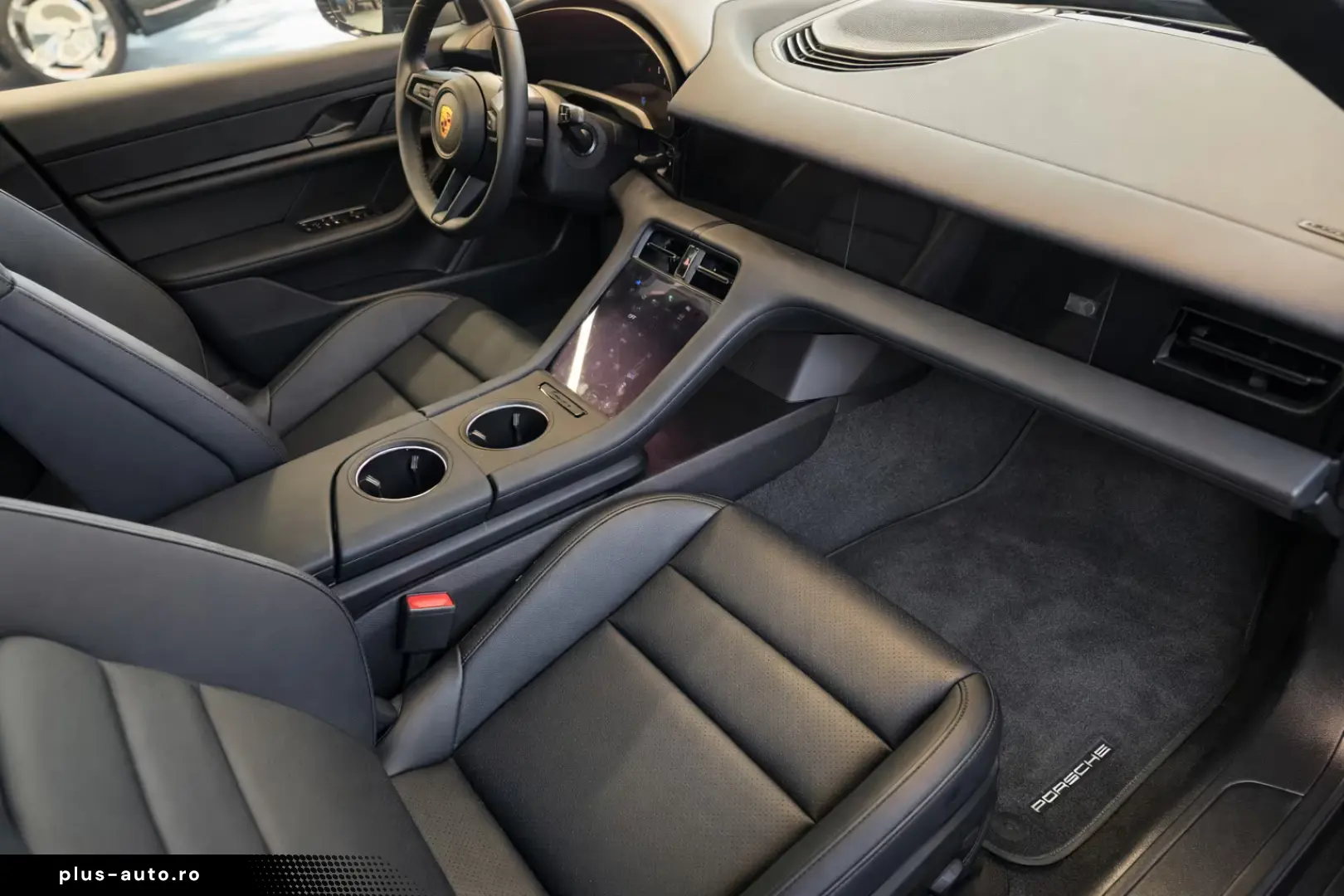 Porsche Taycan 70thYear Pano Beif Dis  5 Sitzer