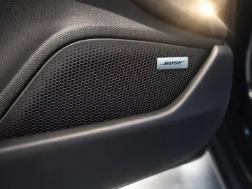 Porsche Taycan 70thYear Pano Beif Dis  5 Sitzer