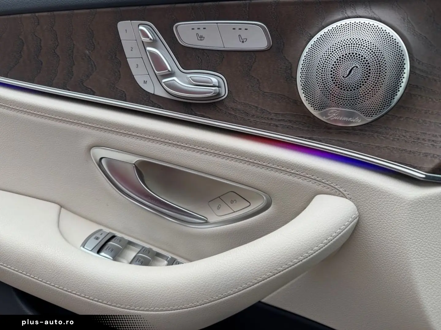MERCEDES-BENZ E 300 de 4M Exclusive  Massage  HuD  Sitzklima