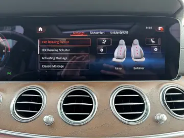 MERCEDES-BENZ E 300 de 4M Exclusive  Massage  HuD  Sitzklima
