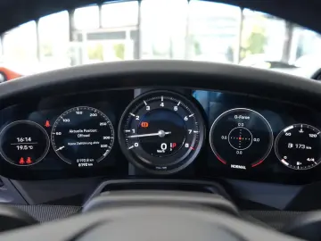Porsche 992 Coupe Evac sport SportChrono Bose Plafon sticlă