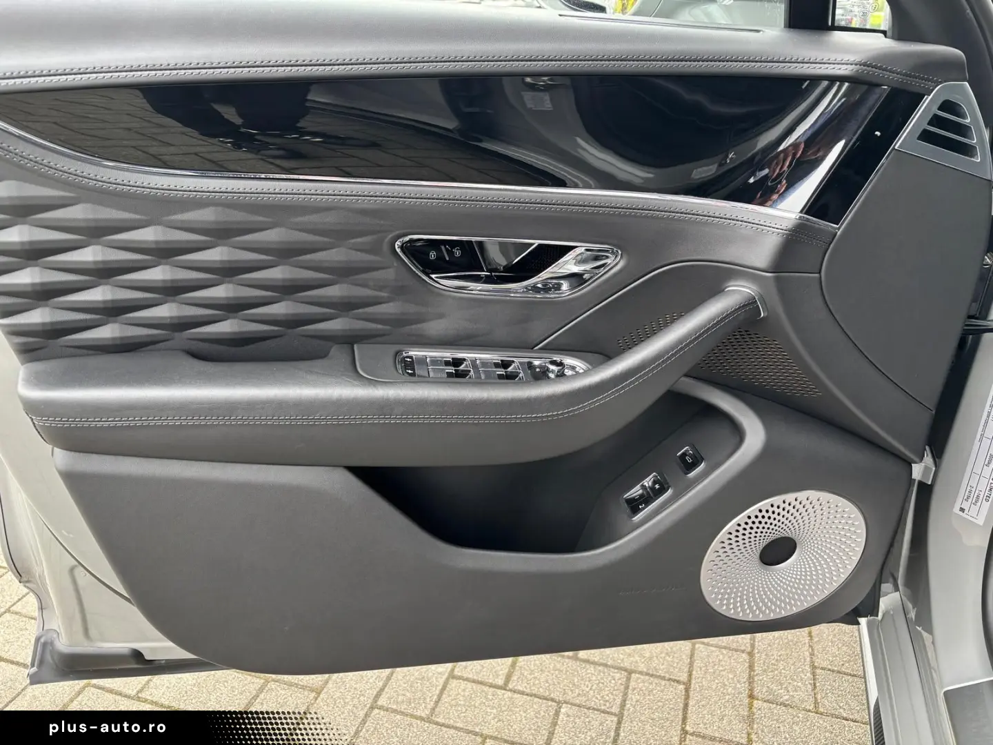 BENTLEY Flying Spur W12 Mansory Exclusive Black Line B&O