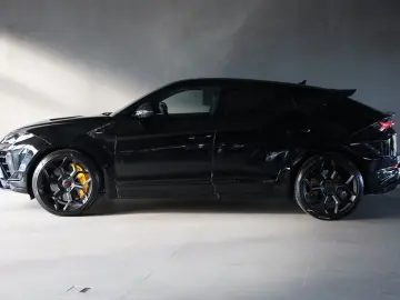 LAMBORGHINI Urus S - NOVITEC Wide Body Kit