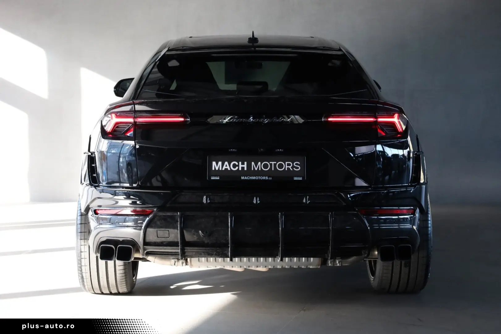 LAMBORGHINI Urus S - NOVITEC Wide Body Kit