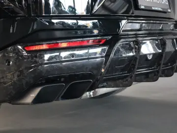 LAMBORGHINI Urus S - NOVITEC Wide Body Kit
