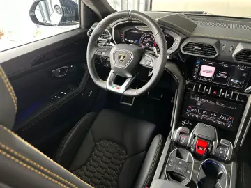 LAMBORGHINI Urus S - NOVITEC Wide Body Kit