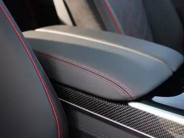 AUDI S8 4.0 TFSI B&O Advance l ABT l Head-up l Standh