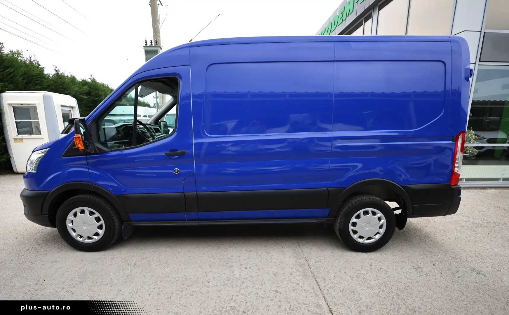 Ford Transit Furgon L2H2 MHEV 2.0D 130CP