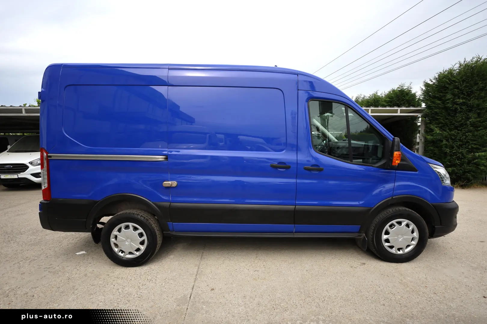 Ford Transit Furgon L2H2 MHEV 2.0D 130CP