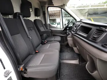 Ford Transit Furgon L2H2 MHEV 2.0D 130CP