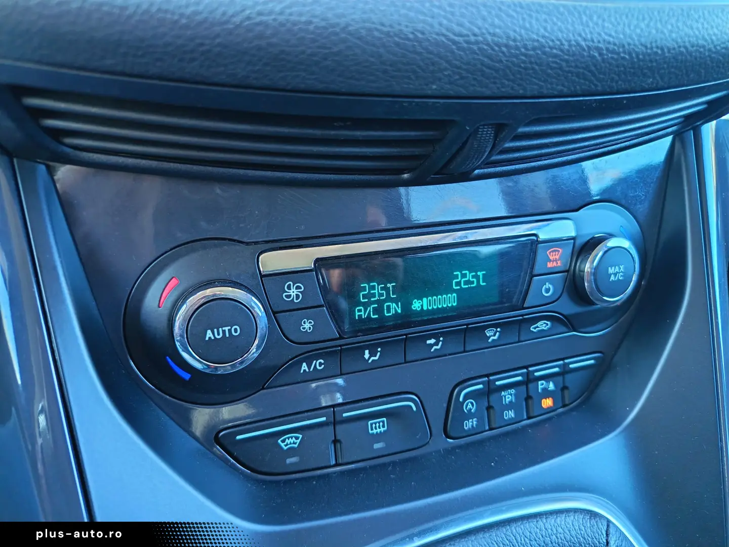 Ford Kuga 1.6 Benzina 150 CP An 2014