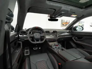 Lamborghini Urus SE BRABUS 900 PS