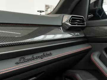 Lamborghini Urus SE BRABUS 900 PS