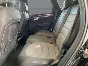 VW Touareg 3.0 V6 TDI 4Motion W R-Line AHK Navi