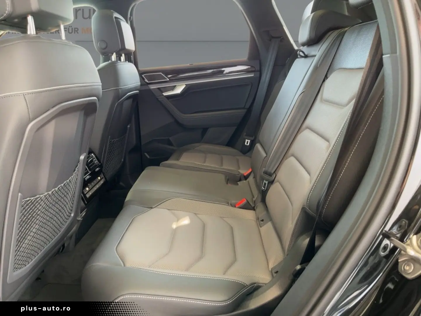 VW Touareg 3.0 V6 TDI 4Motion W R-Line AHK Navi