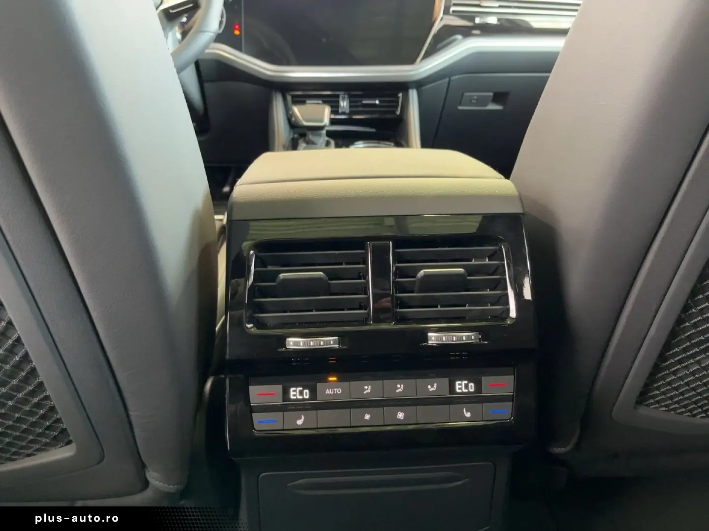 VW Touareg 3.0 V6 TDI 4Motion W R-Line AHK Navi