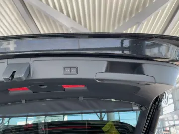 VW Touareg 3.0 V6 TDI 4Motion W R-Line AHK Navi