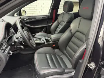 PORSCHE Macan GTS-21 Zol-Service neu-Panorama-LED-Carbon