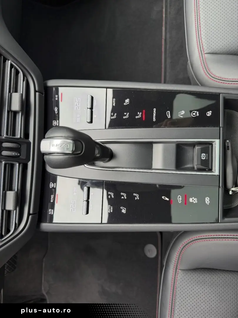 PORSCHE Macan GTS-21 Zol-Service neu-Panorama-LED-Carbon
