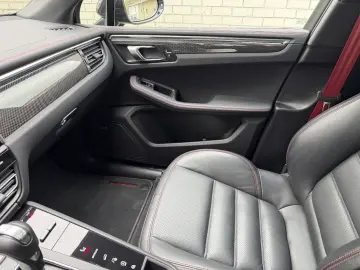 PORSCHE Macan GTS-21 Zol-Service neu-Panorama-LED-Carbon