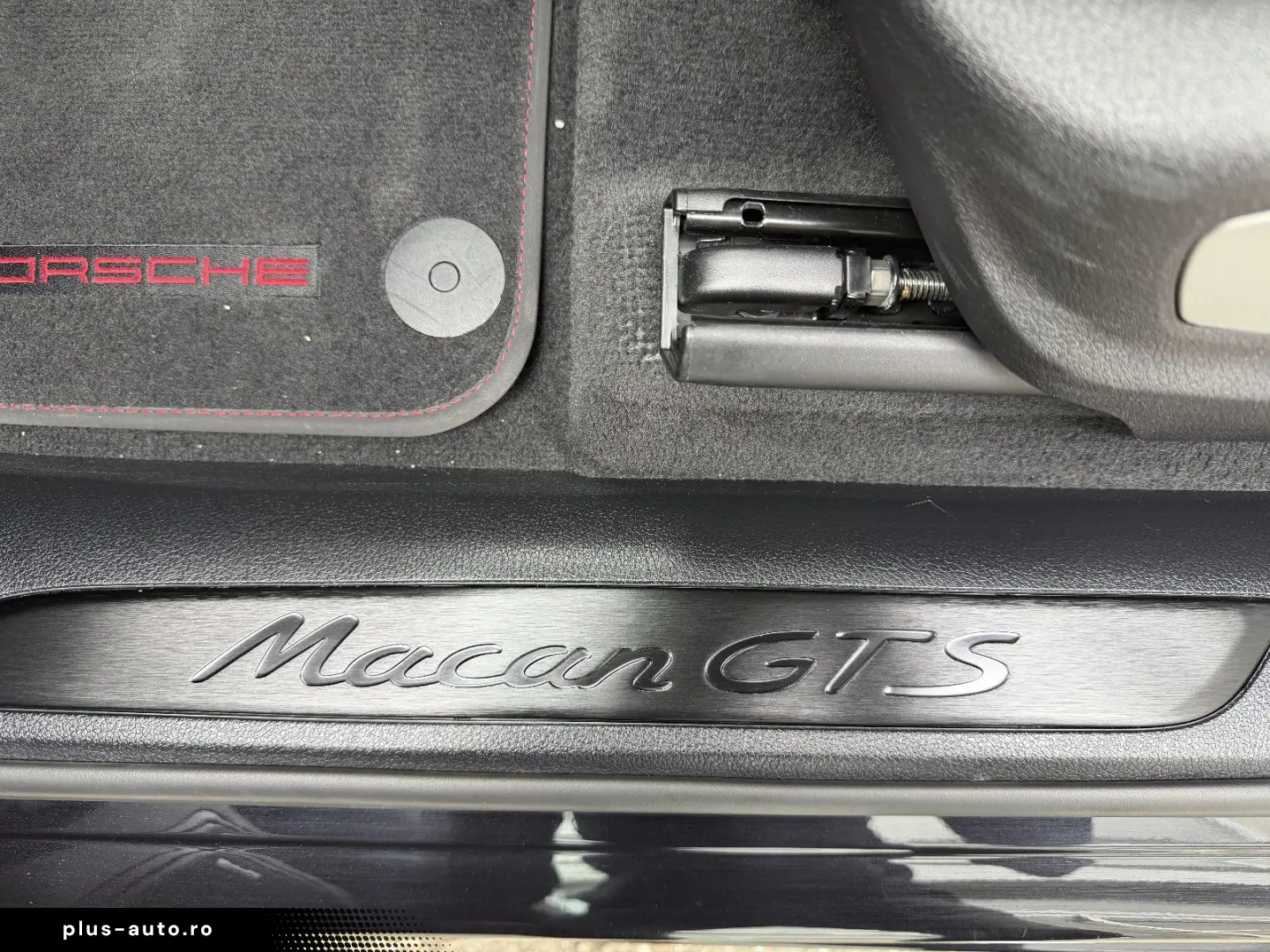 PORSCHE Macan GTS-21 Zol-Service neu-Panorama-LED-Carbon