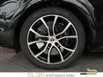 PORSCHE Cayenne Coupe Turbo CARBON MATRIX HUD INNO SPORT