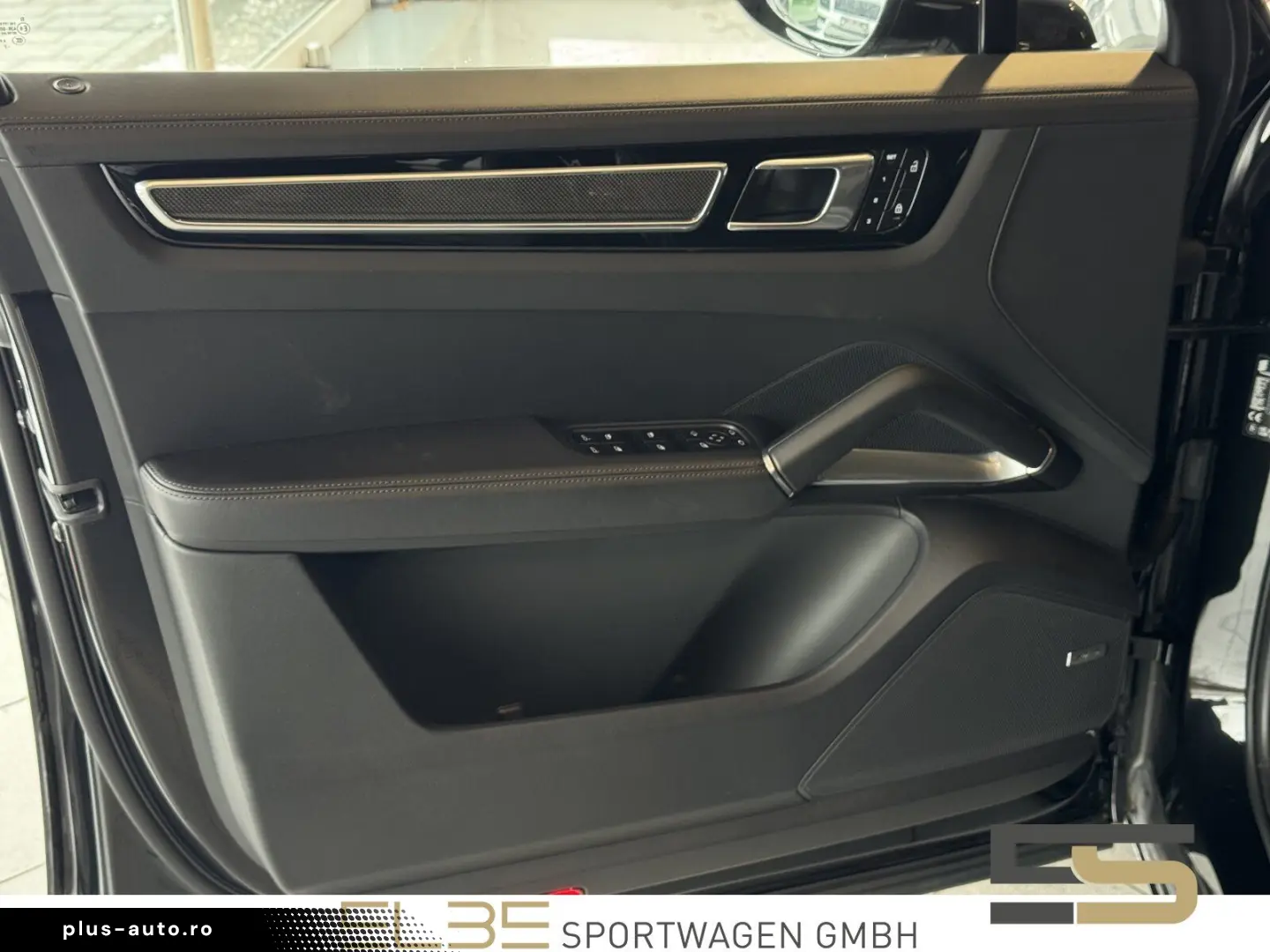 PORSCHE Cayenne Coupe Turbo CARBON MATRIX HUD INNO SPORT