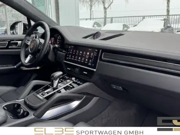 PORSCHE Cayenne Coupe Turbo CARBON MATRIX HUD INNO SPORT