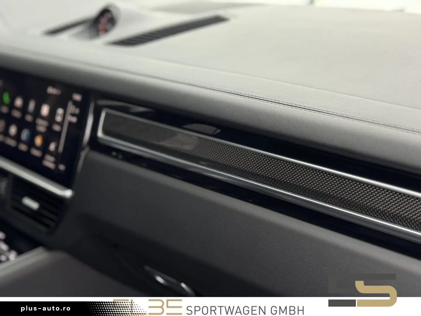 PORSCHE Cayenne Coupe Turbo CARBON MATRIX HUD INNO SPORT