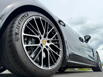 PORSCHE Panamera Sport Turismo GTS CARBON BOSE STDH 21