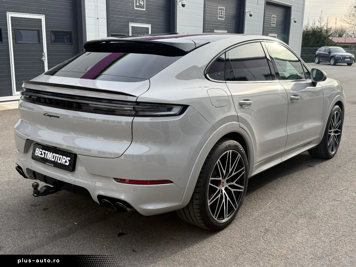 PORSCHE Cayenne Coupe Sport Design Carbon HUD Massage