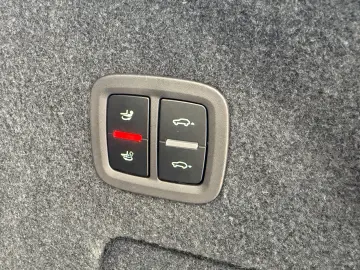 PORSCHE Cayenne Coupe Sport Design Carbon HUD Massage