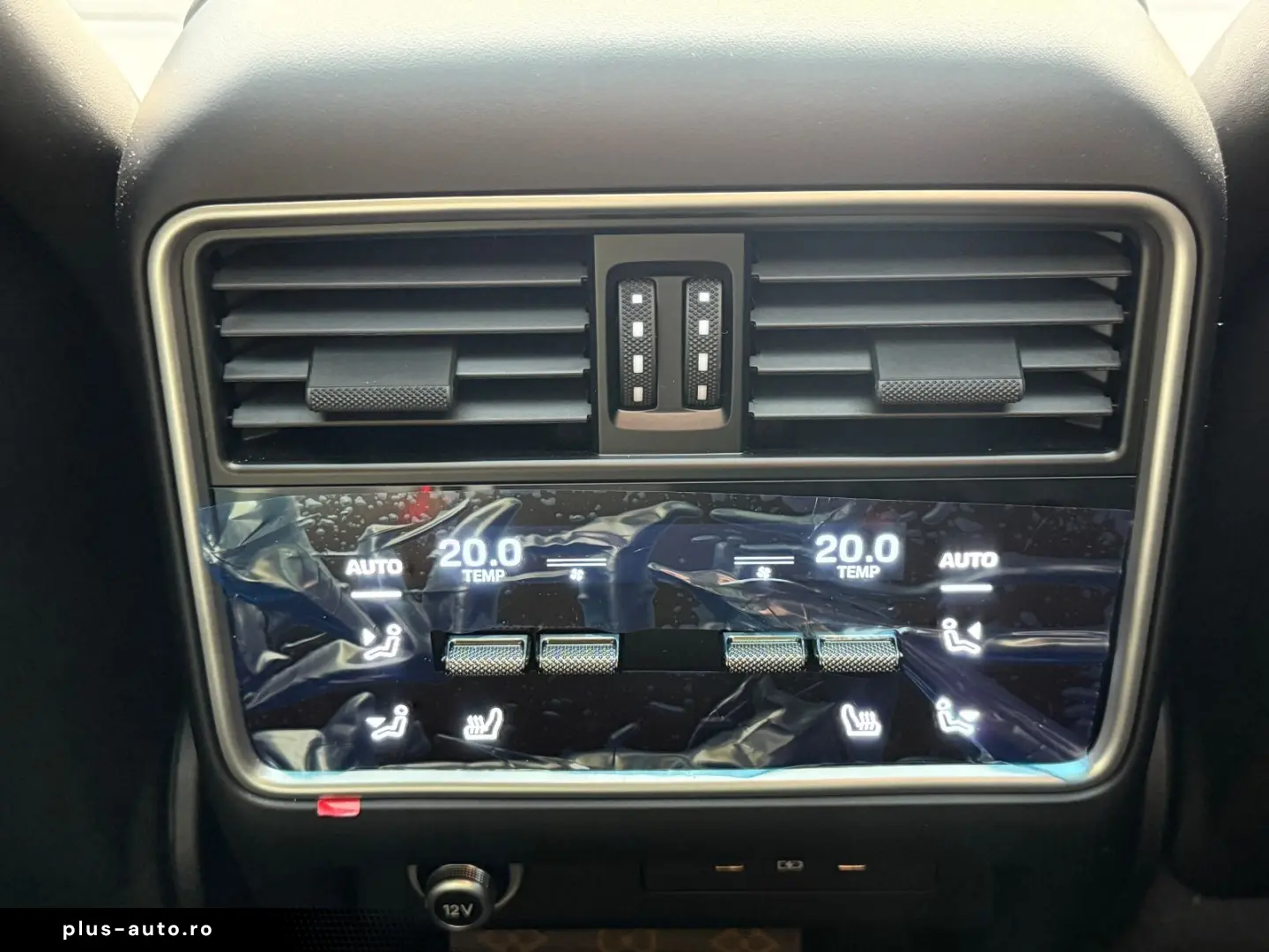 PORSCHE Cayenne Coupe Sport Design Carbon HUD Massage