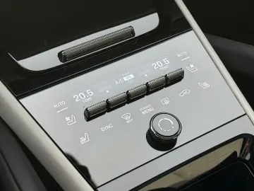 PORSCHE Cayenne Coupe Sport Design Carbon HUD Massage