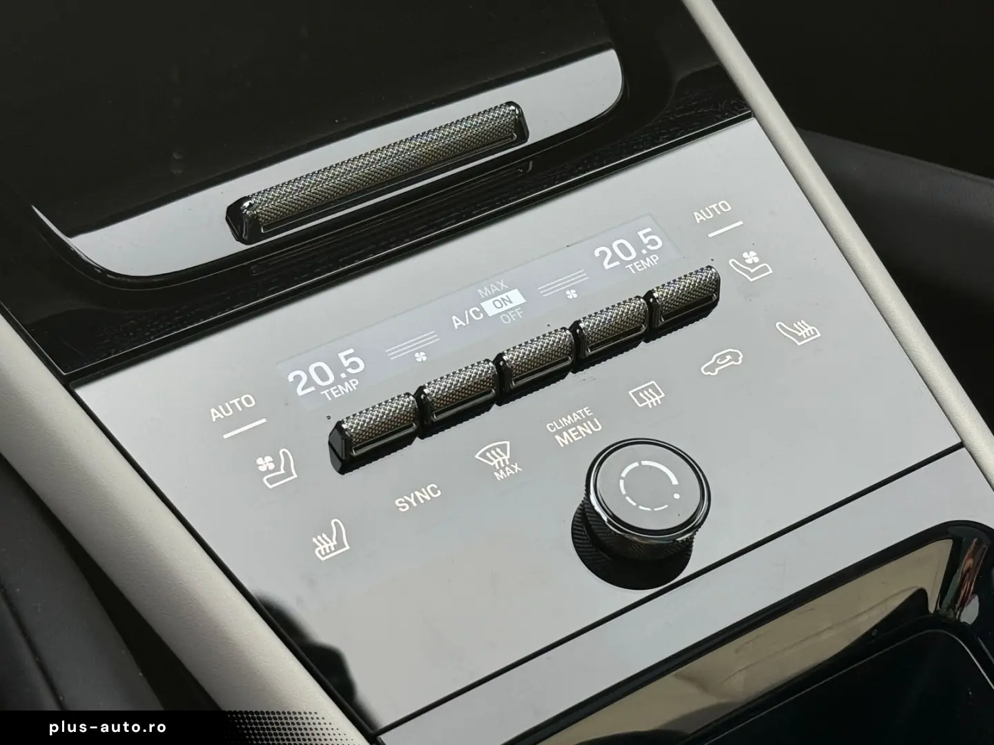 PORSCHE Cayenne Coupe Sport Design Carbon HUD Massage