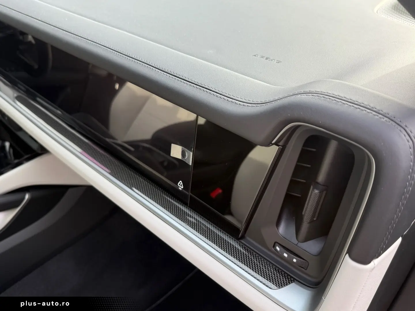 PORSCHE Cayenne Coupe Sport Design Carbon HUD Massage
