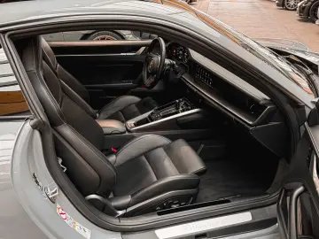 PORSCHE 911 Turbo S Burmester Lift Carbon Pano Matrix
