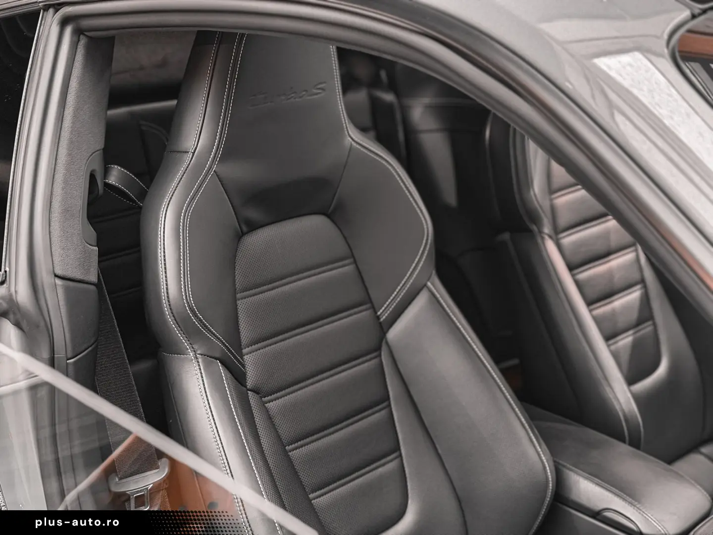 PORSCHE 911 Turbo S Burmester Lift Carbon Pano Matrix