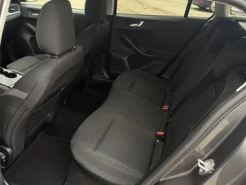 Ford Focus 1.5 TDCi Powershift Titanium