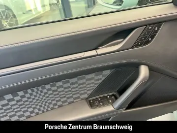 Porsche 992 911 Carrera Clubleder InnoDrive BOSE 21-Zoll