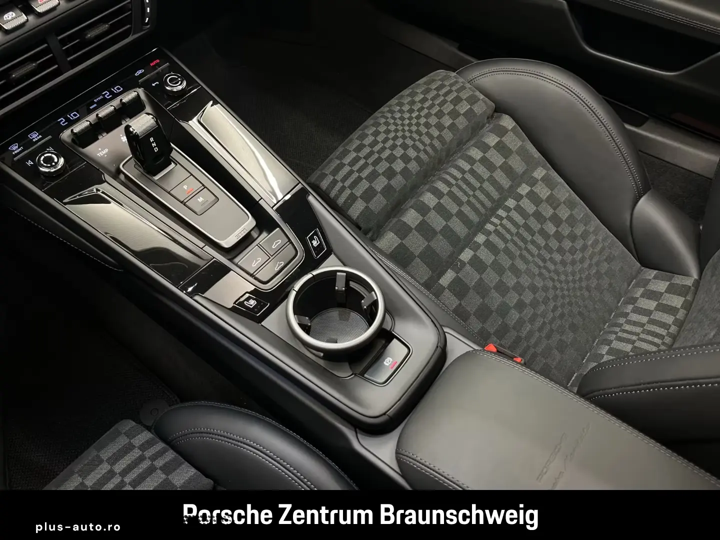 Porsche 992 911 Carrera Clubleder InnoDrive BOSE 21-Zoll