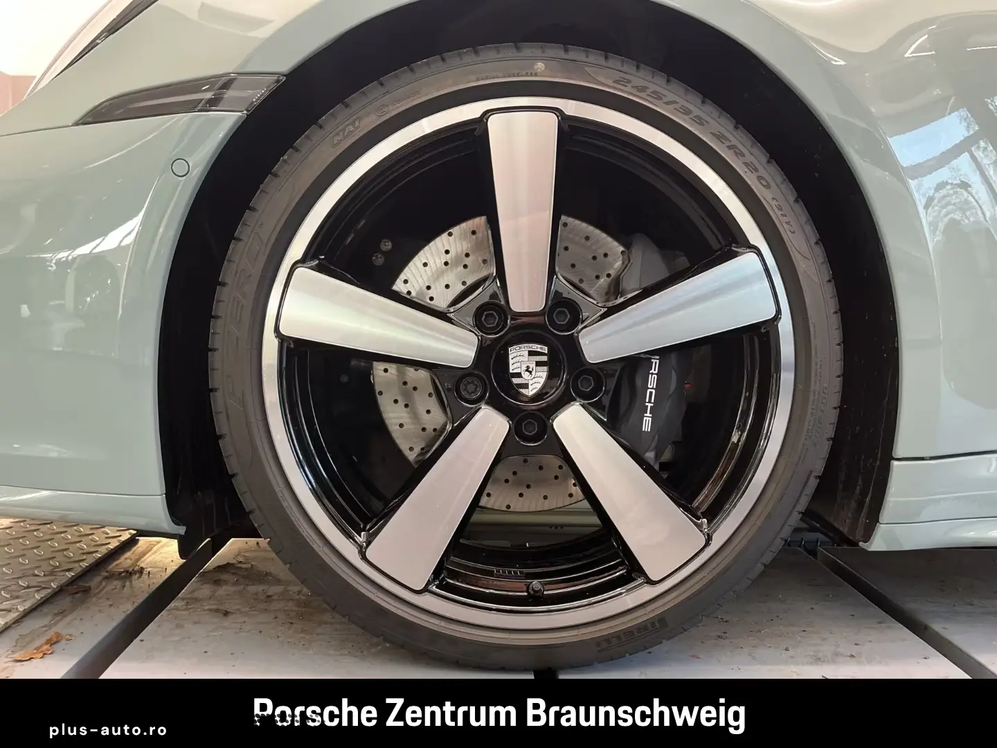 Porsche 992 911 Carrera Clubleder InnoDrive BOSE 21-Zoll