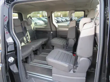 VW T7 Multivan 2.0 TDI Life DSG Navi