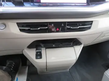 VW T7 Multivan 2.0 TDI Life DSG Navi