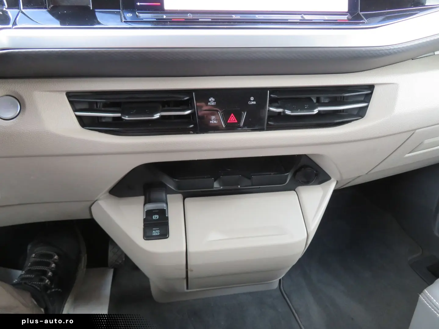 VW T7 Multivan 2.0 TDI Life DSG Navi