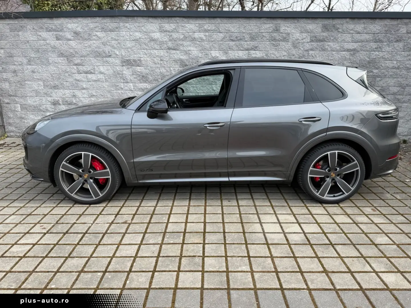 PORSCHE Cayenne GTS Pano Chrono Bose Matrix