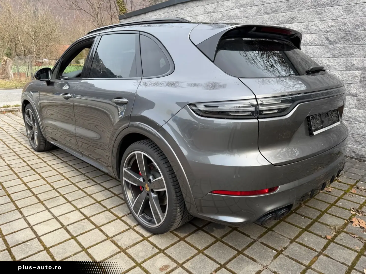 PORSCHE Cayenne GTS Pano Chrono Bose Matrix