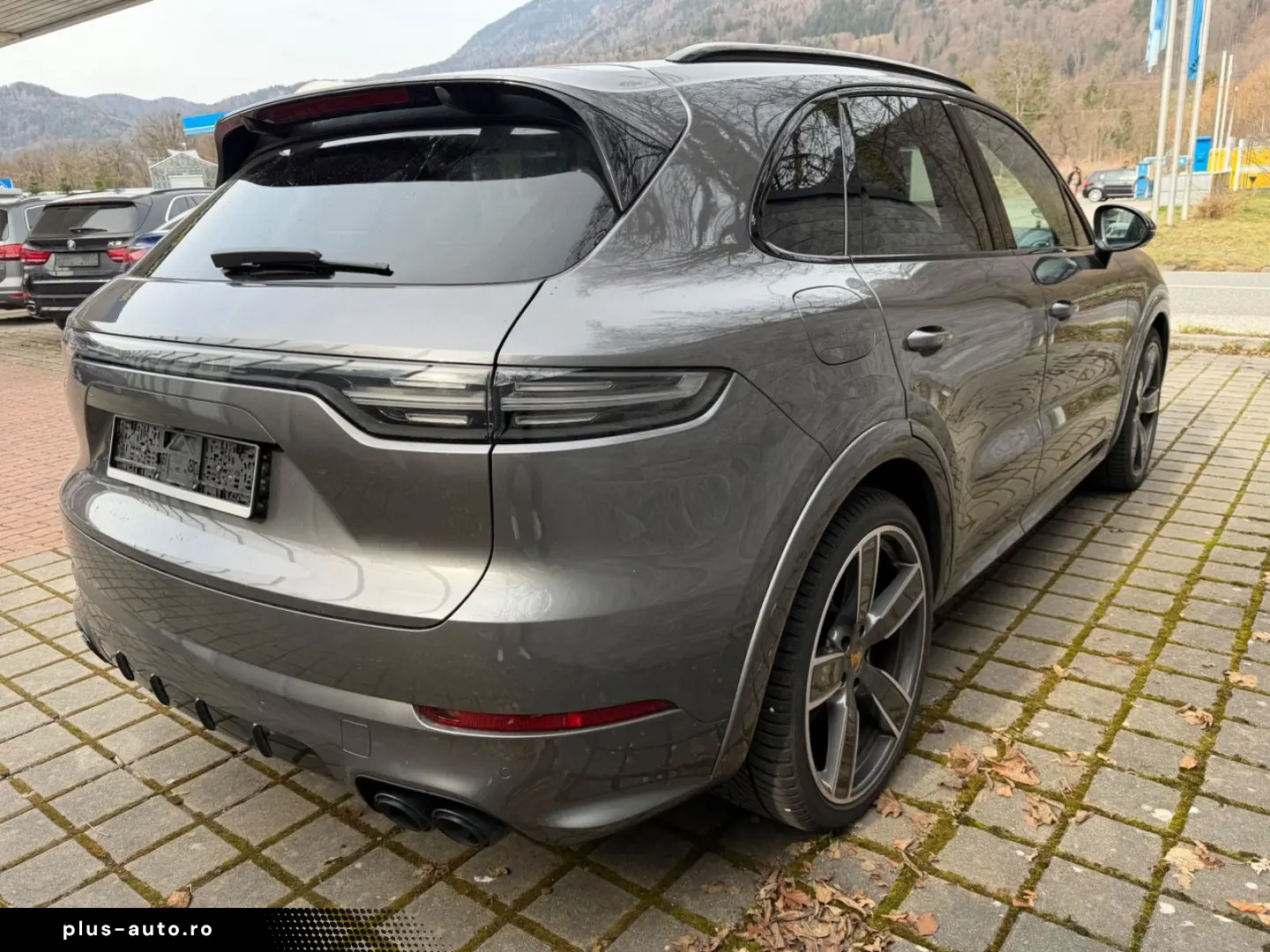 PORSCHE Cayenne GTS Pano Chrono Bose Matrix